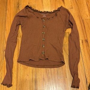 American Eagle Longsleeve with Buttons